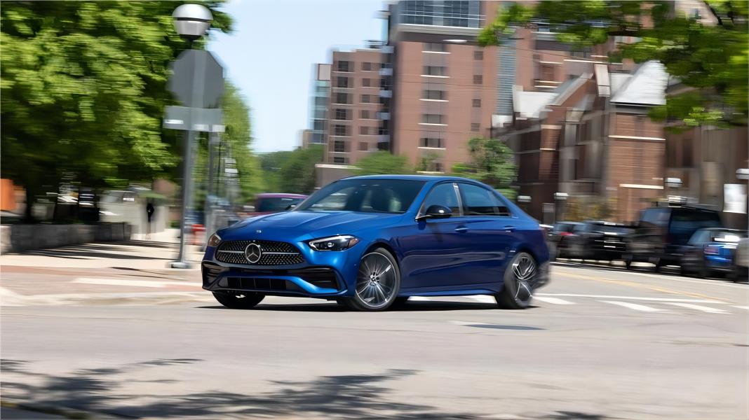 Embrace Elegance with the Mercedes-Benz C-Class|http://m.hohocar.com