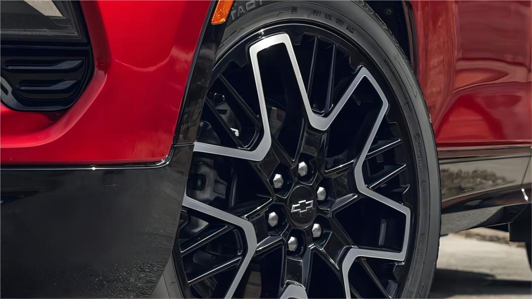 Chevrolet Blazer : Unleash style and performance in every drive!