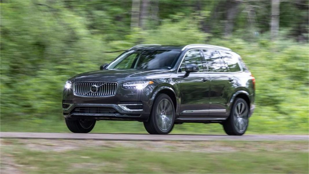 Volvo XC90: Masterpiece of Luxury and Safety