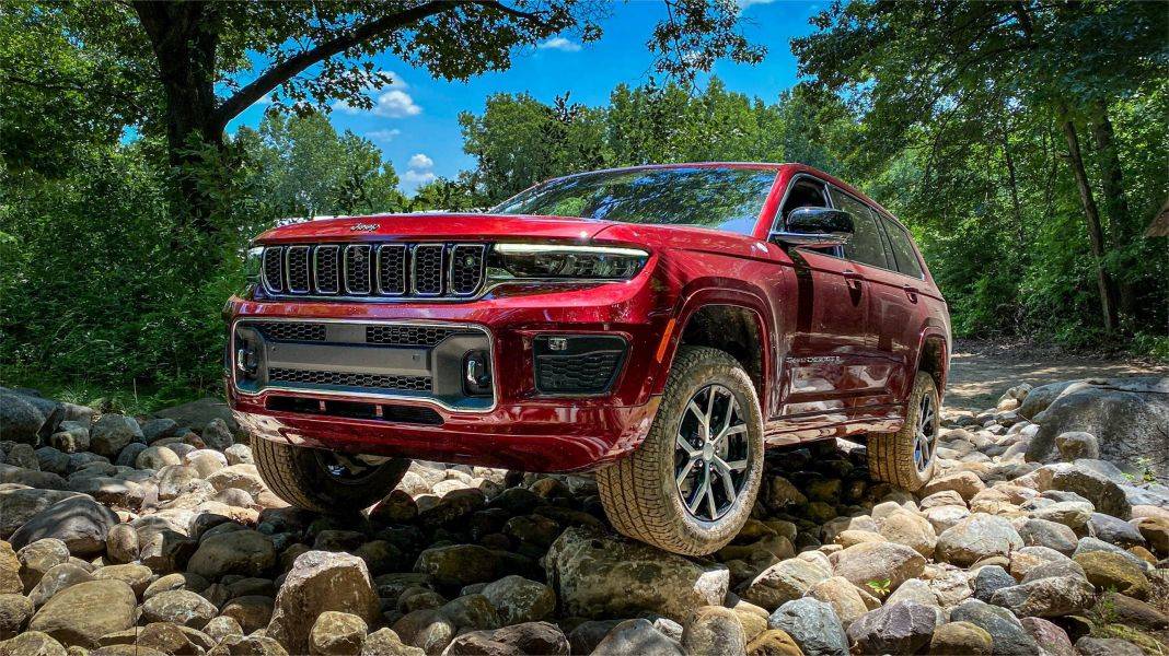 Jeep Grand Cherokee L: Elevated Luxury for Rugged Terrain